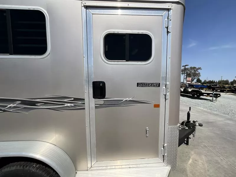 used Horse Trailers Logan Coach  for sale, in Acampo, CA Thumbnail 11