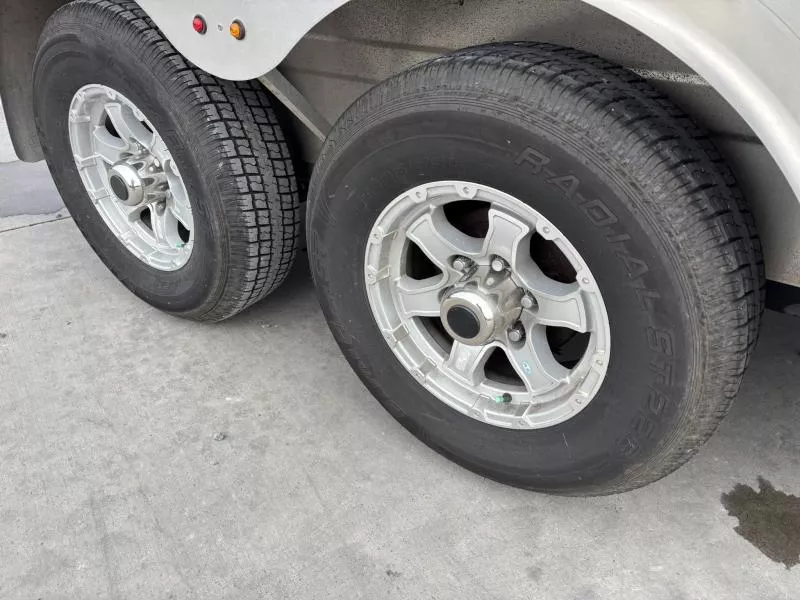 used Horse Trailers Logan Coach  for sale, in Acampo, CA Thumbnail 21