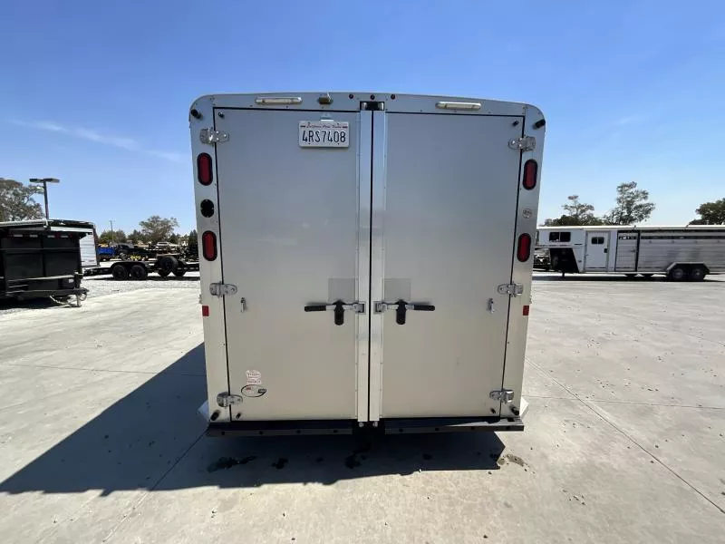 used Horse Trailers Logan Coach  for sale, in Acampo, CA Thumbnail 8