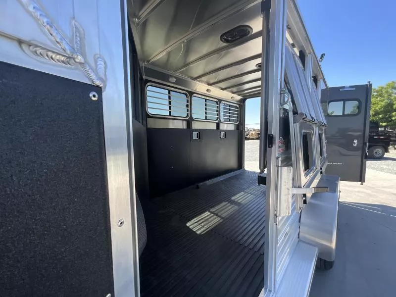 new Horse Trailers Logan Coach  for sale, in Acampo, CA Thumbnail 23