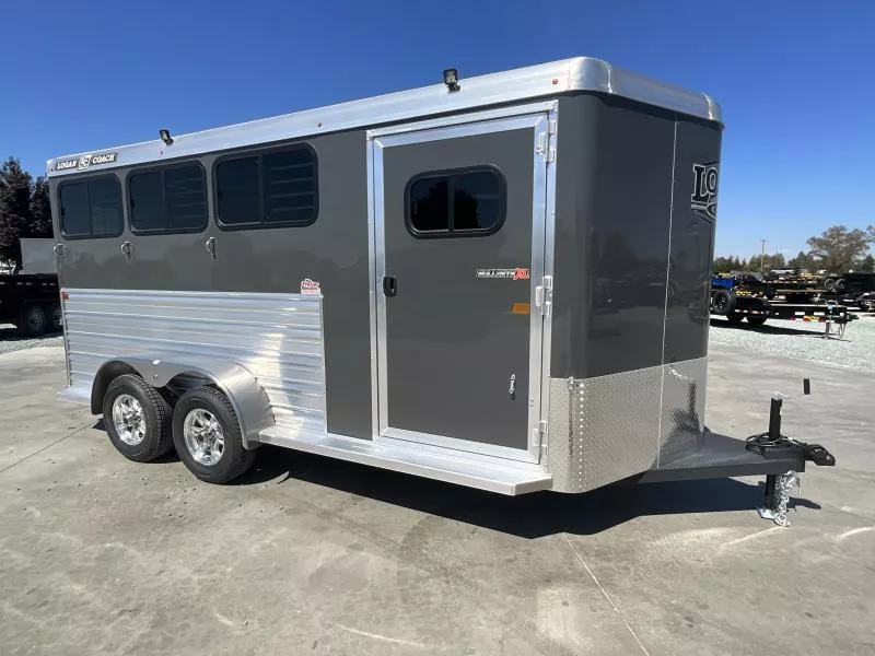 NEW 2026 Logan Coach Bullseye 3HBP XL Horse Trailer