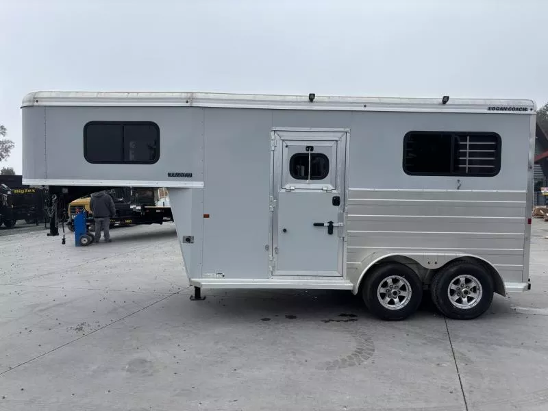 used Horse Trailers Logan Coach  for sale, in Acampo, CA Thumbnail 5