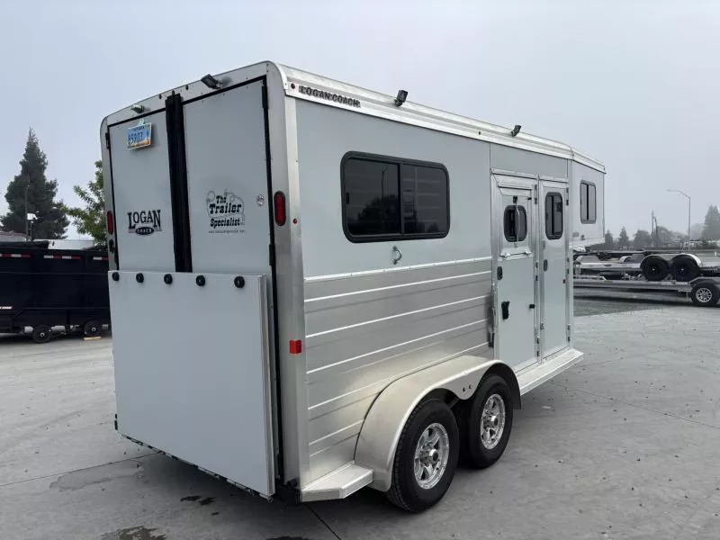 used Horse Trailers Logan Coach  for sale, in Acampo, CA Thumbnail 8