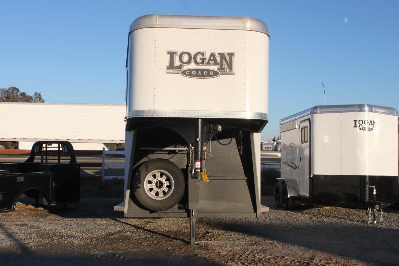2021 Logan Coach Riot 2+1H GN Horse Trailer 2021 Logan Coach Riot 2+1H GN Horse Trailer