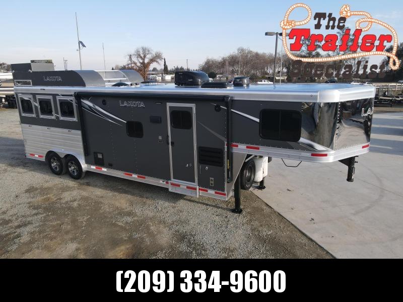 NEW 2021 Lakota C8311RK 3H Charger GN LQ Horse Trailer NEW 2021 Lakota C8311RK 3H Charger GN LQ Horse Trailer