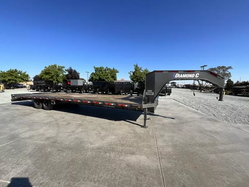 USED 2022 Diamond C Trailers FMAX207L32X102MR 102"x32  15,500 GVW Equipment Trailer