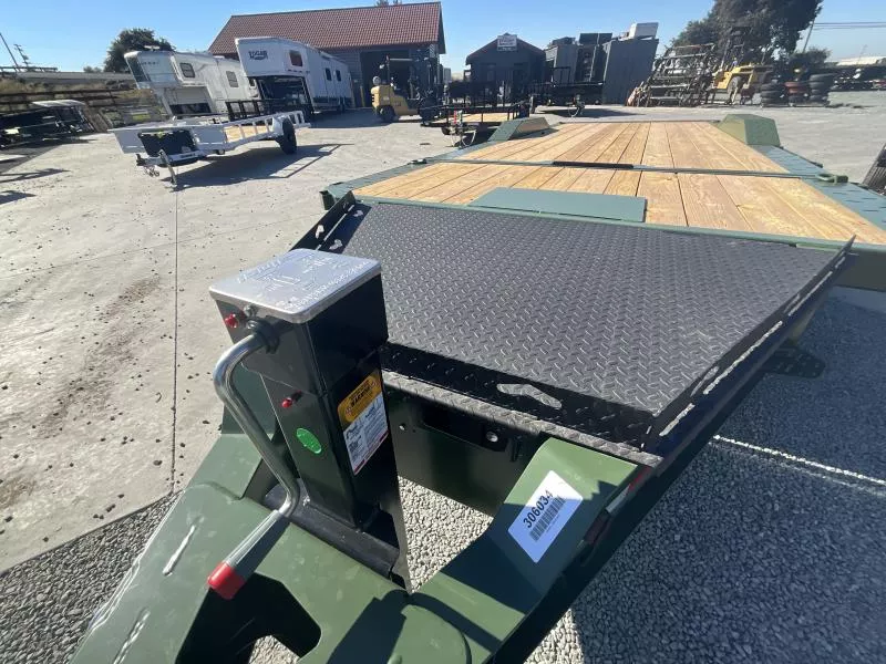 new Equipment / Flatbed Trailers Diamond C Trailers  for sale, in Acampo, CA Thumbnail 8