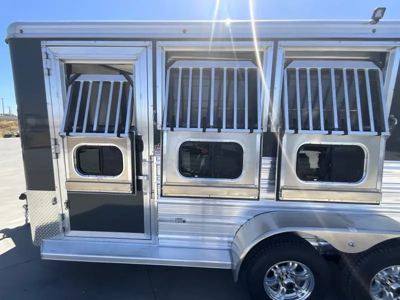 new Horse Trailers Logan Coach  for sale, in Acampo, CA Thumbnail 21