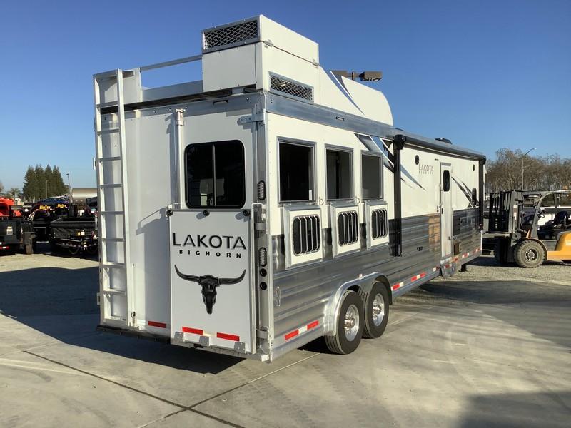 NEW 2022 Lakota BIGHORN 3H GN LQ Horse Trailer TheTrailerSpecialist