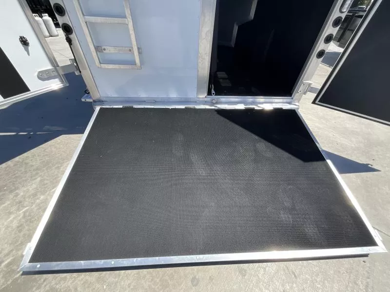 new Stock / Stock Combo Trailers Lakota  for sale, in Acampo, CA Thumbnail 24