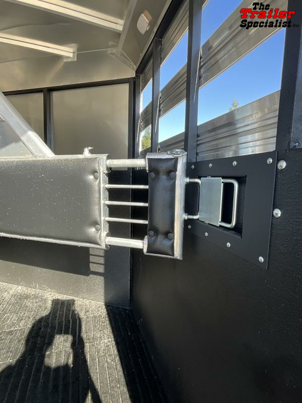 new Horse Trailers Logan Coach  for sale, in Acampo, CA Thumbnail 9