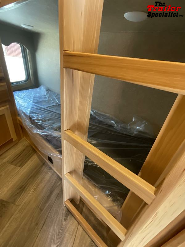NEW 2024 Lakota Trailers C8415BB 4 Horse Charger 7'6" Tall, 8' Wide, 15'LQ Horse Trailer With **BUNK BEDS** 1754599492