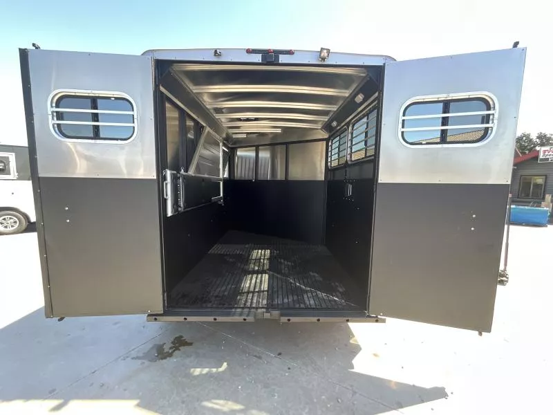 new Horse Trailers Logan Coach  for sale, in Acampo, CA Thumbnail 9