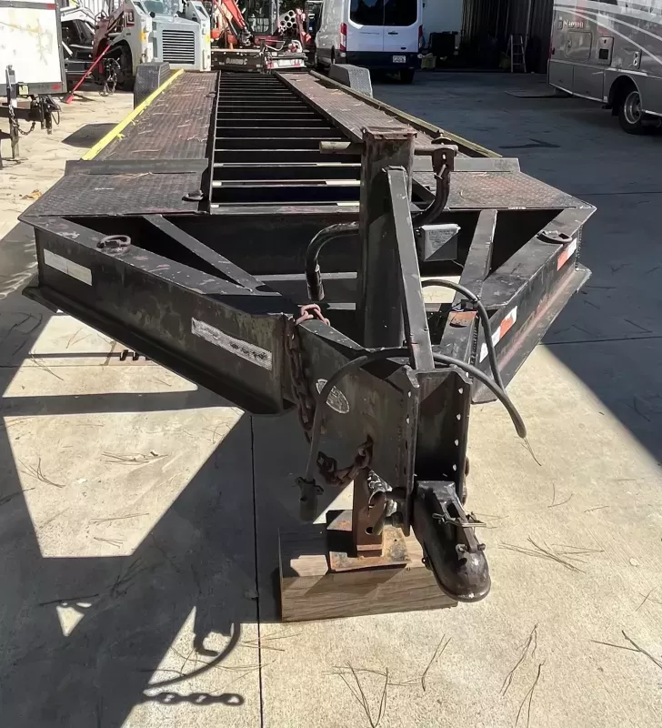 2006 Down 2 Earth Trailers DTE82320CH6B General Trailers