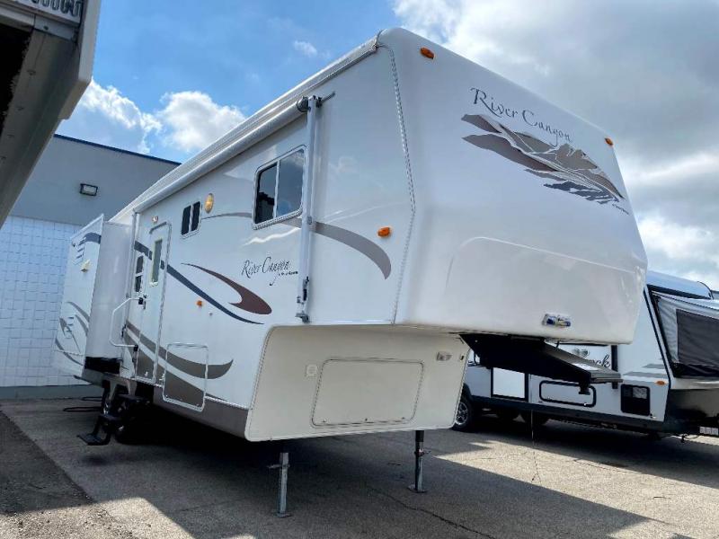 2005 Travel Supreme RIVER CANYON 34RLTS0 2005 Travel Supreme RIVER CANYON 34RLTS0