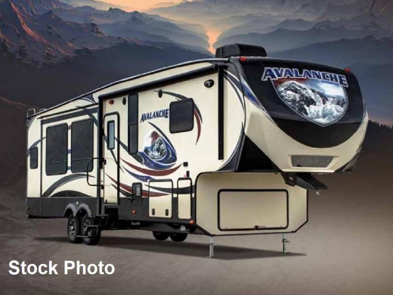 2012 Keystone RV AVALANCHE 345TG 2012 Keystone RV AVALANCHE 345TG