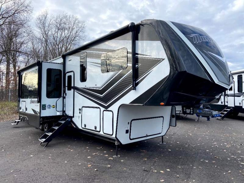 2023 Grand Design RV MOMENTUM 397THS 2023 Grand Design RV MOMENTUM 397THS