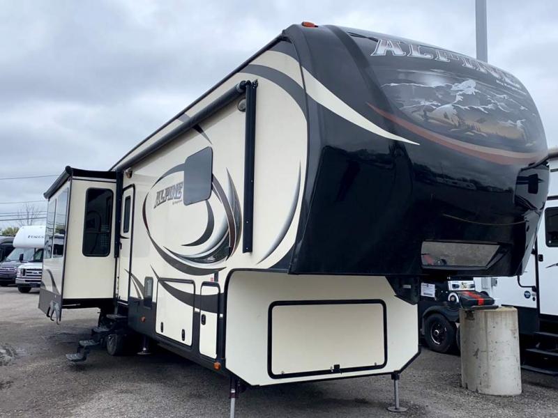 2015 Keystone RV ALPINE 3556RL 2015 Keystone RV ALPINE 3556RL