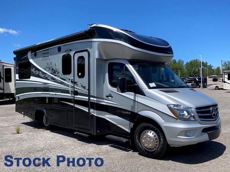 2017 Dynamax Corporation ISATA 3 24RW 2017 Dynamax Corporation ISATA 3 24RW