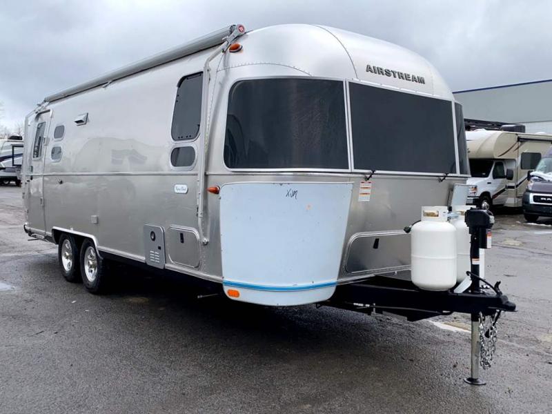 2022 Airstream FLYING CLOUD 25FB Twin Hatch 2022 Airstream FLYING CLOUD 25FB Twin Hatch