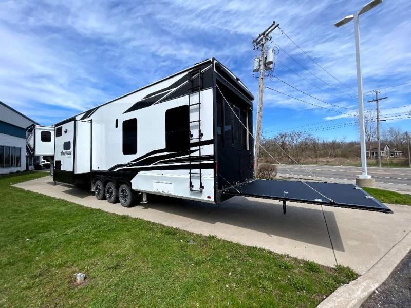 2022 Grand Design RV MOMENTUM 397THS 2022 Grand Design RV MOMENTUM 397THS