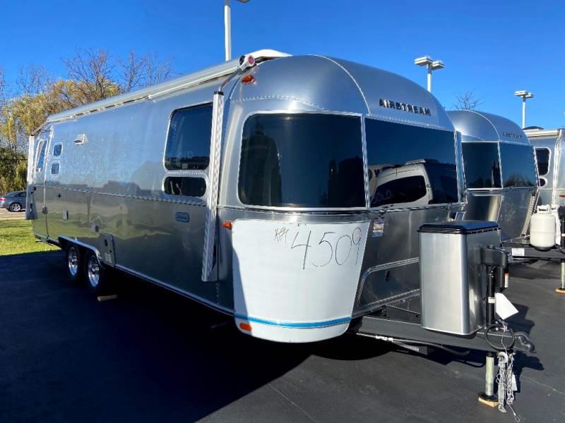 2023 Airstream GLOBETROTTER 27FBQ 2023 Airstream GLOBETROTTER 27FBQ