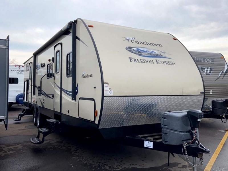 2015 Coachmen FREEDOM EXPRESS 31SE 2015 Coachmen FREEDOM EXPRESS 31SE