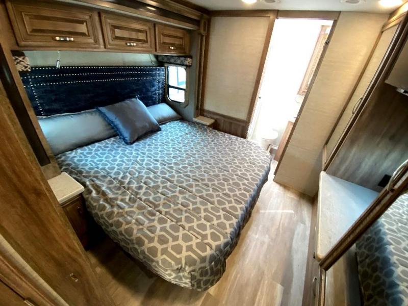used Camper / RV Jayco Seneca for sale, in North Tonawanda, NY Thumbnail 8