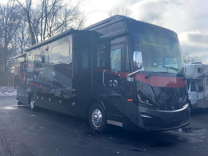 2022 Tiffin Motorhomes PHAETON 40 IH 2022 Tiffin Motorhomes PHAETON 40 IH