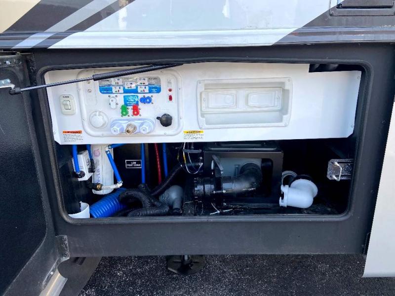 used Camper / RV Jayco Seneca for sale, in North Tonawanda, NY Thumbnail 25