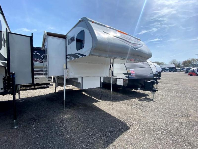 2018 Lance TRUCK CAMPER 995 2018 Lance TRUCK CAMPER 995