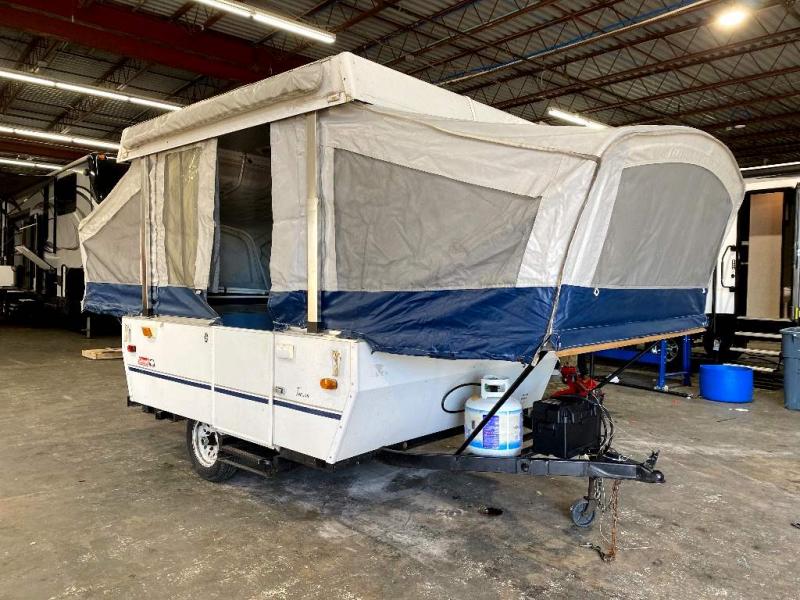 2004 Fleetwood RV COLEMAN TUCSON 3843 2004 Fleetwood RV COLEMAN TUCSON 3843
