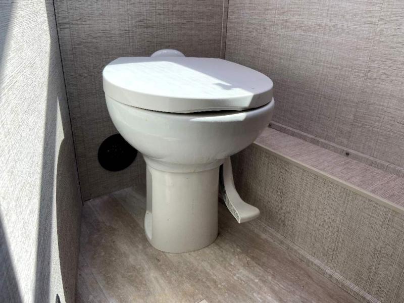 used Camper / RV Jayco Seneca for sale, in North Tonawanda, NY Thumbnail 20