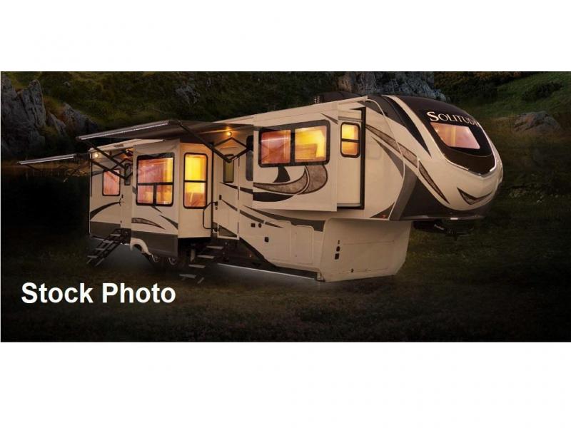 2017 Grand Design RV SOLITUDE 379FL 2017 Grand Design RV SOLITUDE 379FL