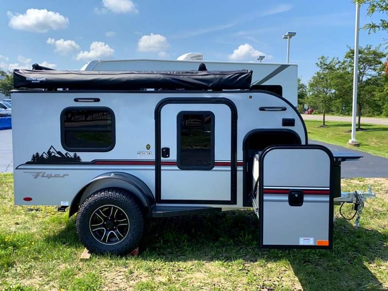 2020 InTech RV FLYER PURSUE 2020 InTech RV FLYER PURSUE