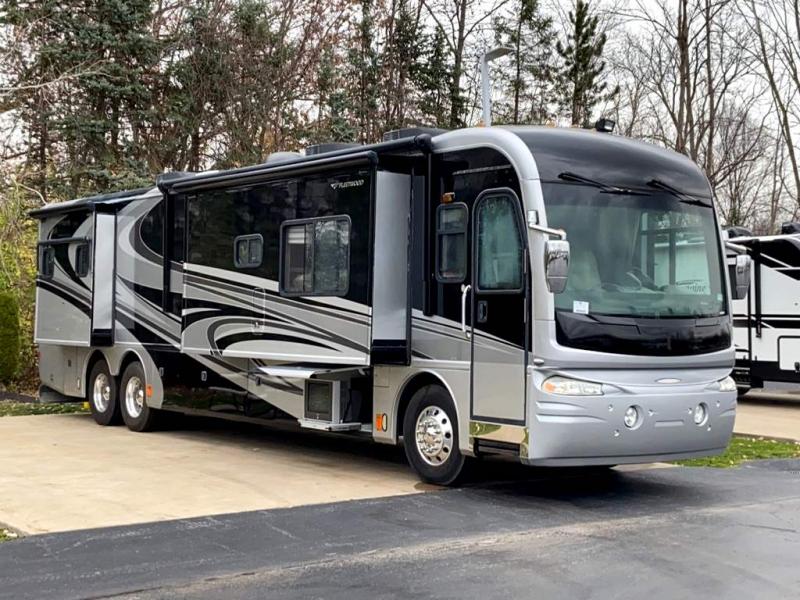 2007 Fleetwood RV REVOLUTION LE42 2007 Fleetwood RV REVOLUTION LE42