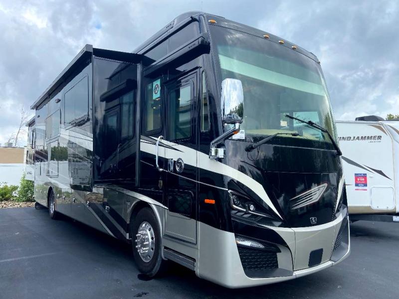 2022 Tiffin Motorhomes PHAETON 40 IH 2022 Tiffin Motorhomes PHAETON 40 IH