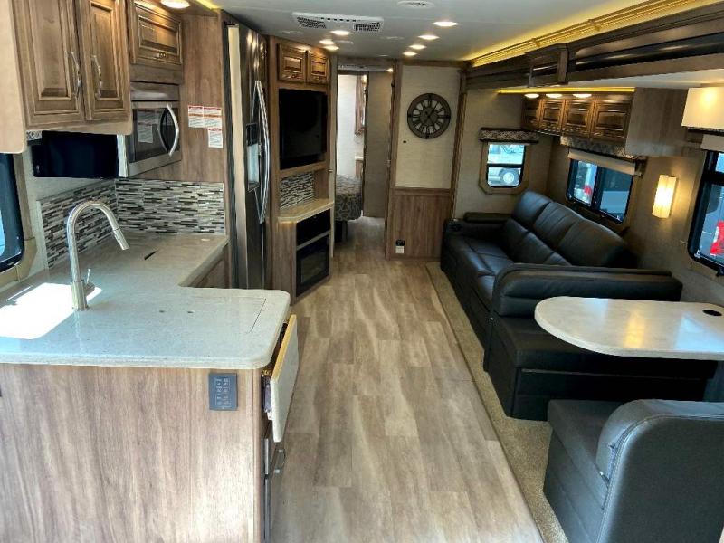 used Camper / RV Jayco Seneca for sale, in North Tonawanda, NY Thumbnail 6
