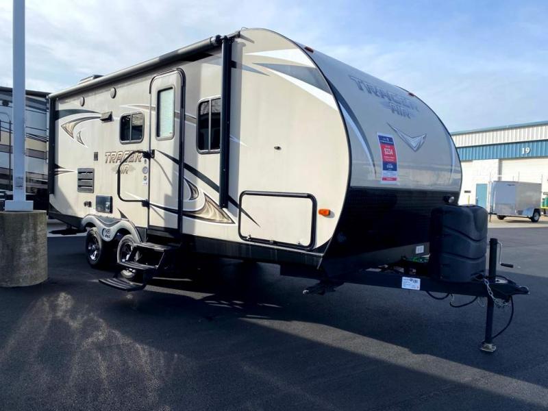2017 Prime Time TRACER 215AIR 2017 Prime Time TRACER 215AIR