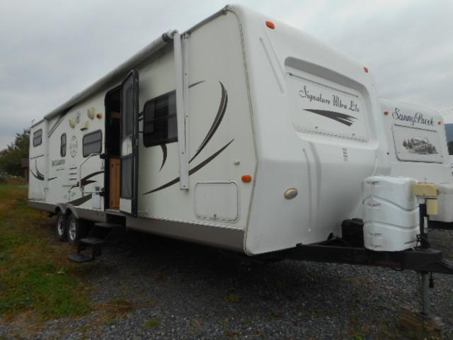 2010 Forest River ROCKWOOD SIGNATURE ULTRA LITE 317RKSS 2010 Forest River ROCKWOOD SIGNATURE ULTRA LITE 317RKSS