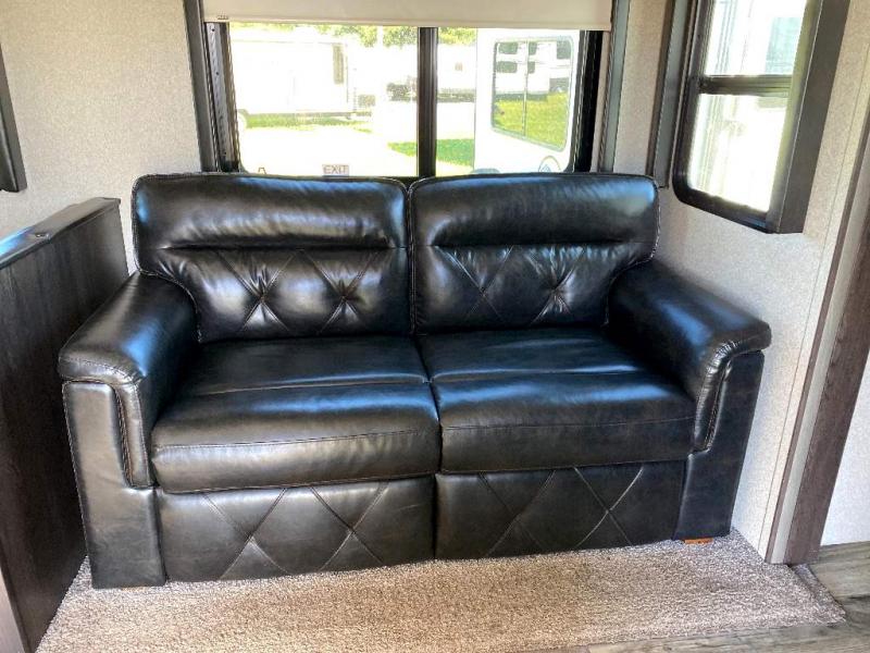 used Toy Haulers Keystone RV Outback for sale, in Wind Gap, PA Thumbnail 12