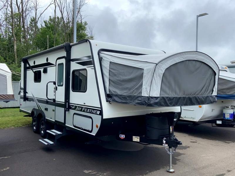 2020 Jayco JAY FEATHER 23B 2020 Jayco JAY FEATHER 23B
