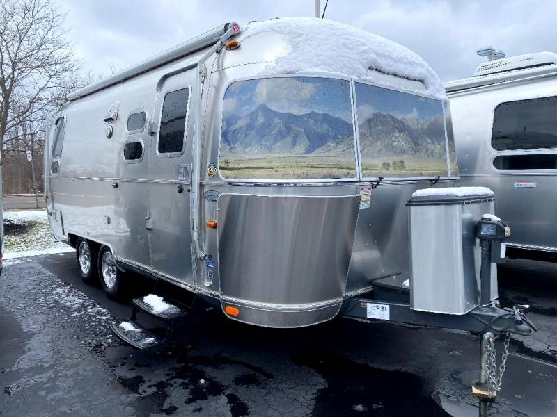 2015 Airstream FLYING CLOUD 23D 2015 Airstream FLYING CLOUD 23D