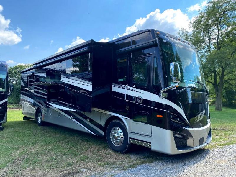 2022 Tiffin Motorhomes PHAETON 40 IH 2022 Tiffin Motorhomes PHAETON 40 IH