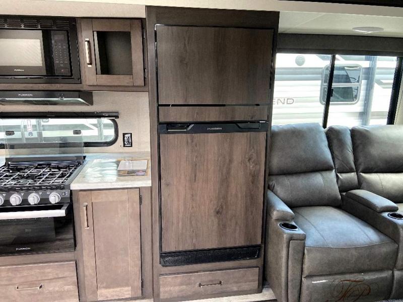 2022 Grand Design RV TRANSCEND XPLOR 240ML Colton RV In NY Fifth 