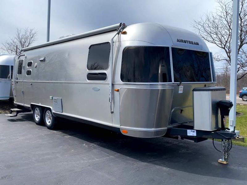 2016 Airstream FLYING CLOUD 27FB 2016 Airstream FLYING CLOUD 27FB