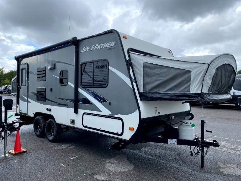 2016 Jayco JAY FEATHER 19XUD 2016 Jayco JAY FEATHER 19XUD