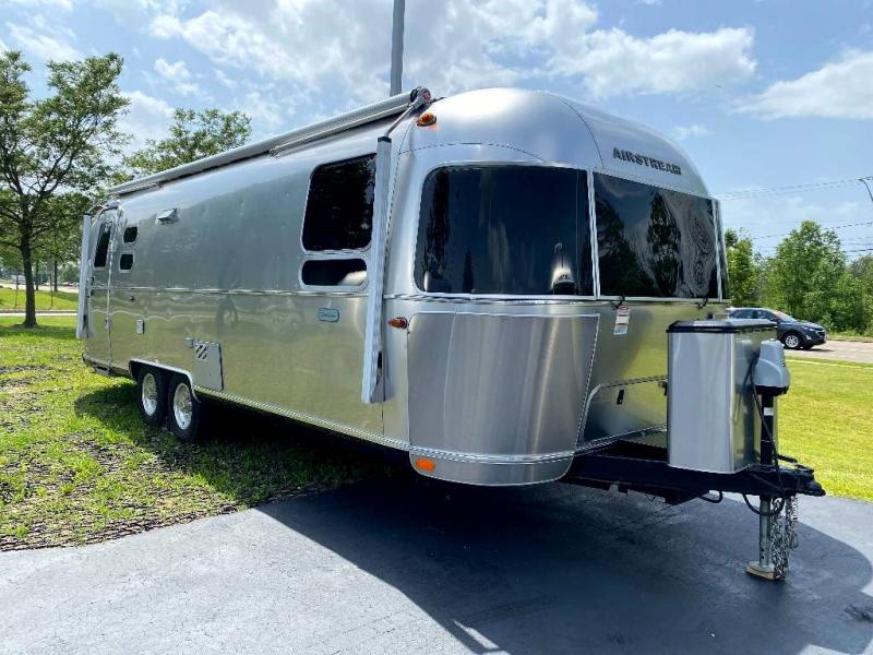 2018 Airstream GLOBETROTTER 27FBQ 2018 Airstream GLOBETROTTER 27FBQ