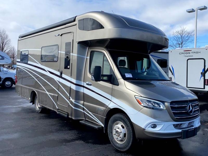 2020 Winnebago NAVION 24V 2020 Winnebago NAVION 24V