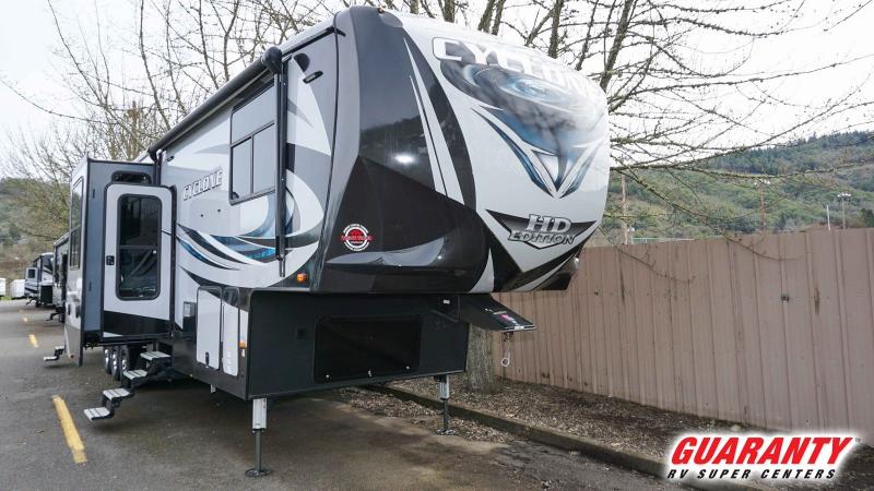 2018 Heartland Cyclone 4005 - RV Show - PT3713 2018 Heartland Cyclone 4005 - RV Show - PT3713